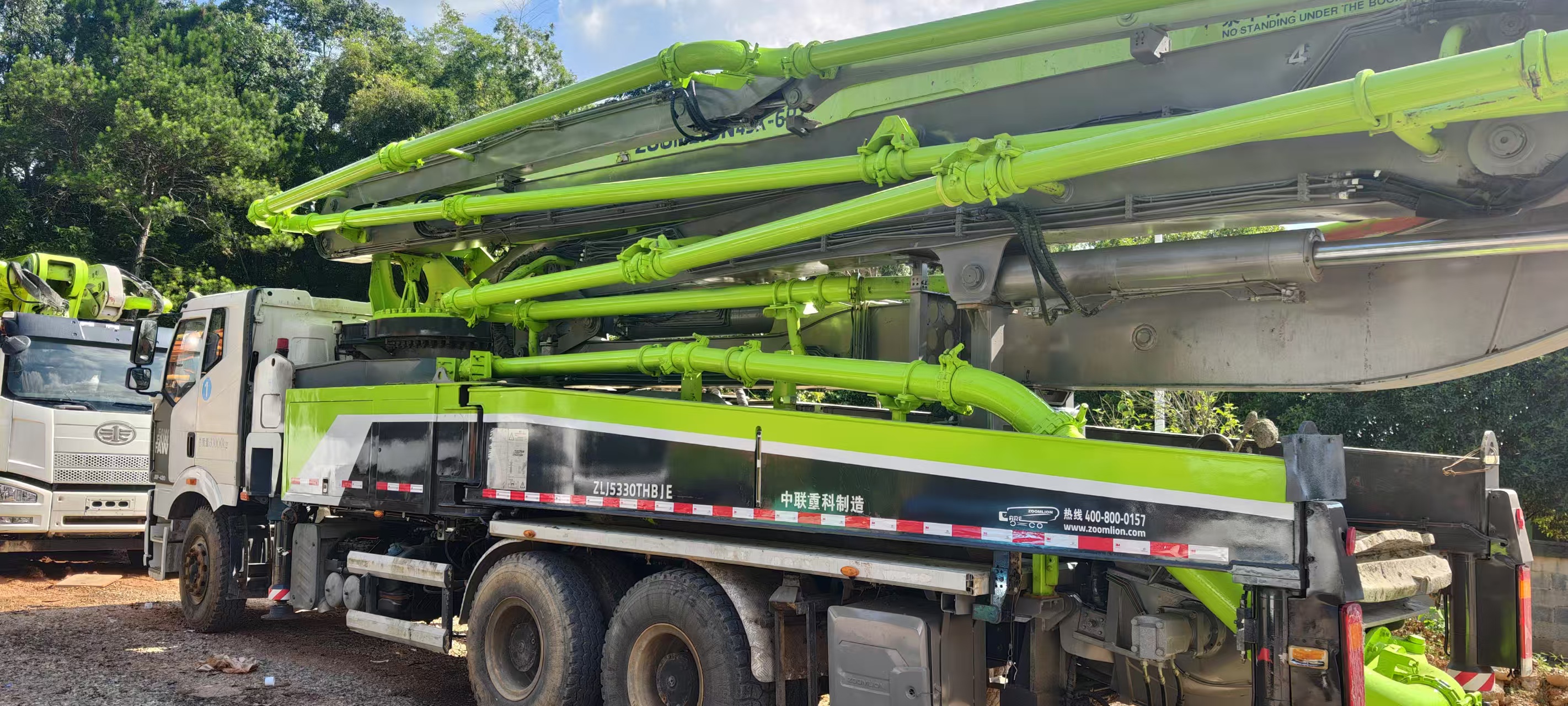 Used Zoomlion Concrete Pump Truck 49 meters