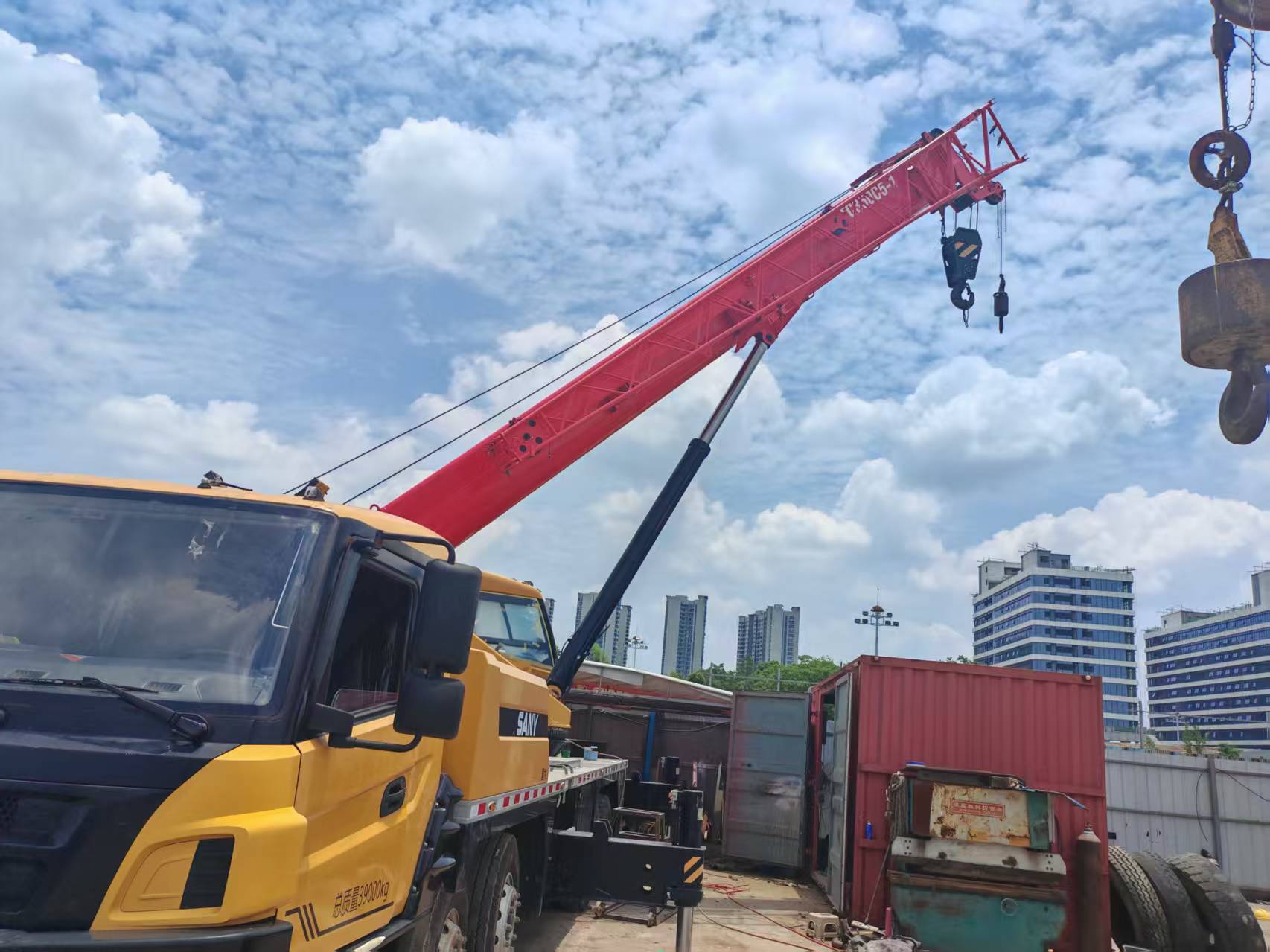 Used 2022 SANY 35-ton Truck Crane
