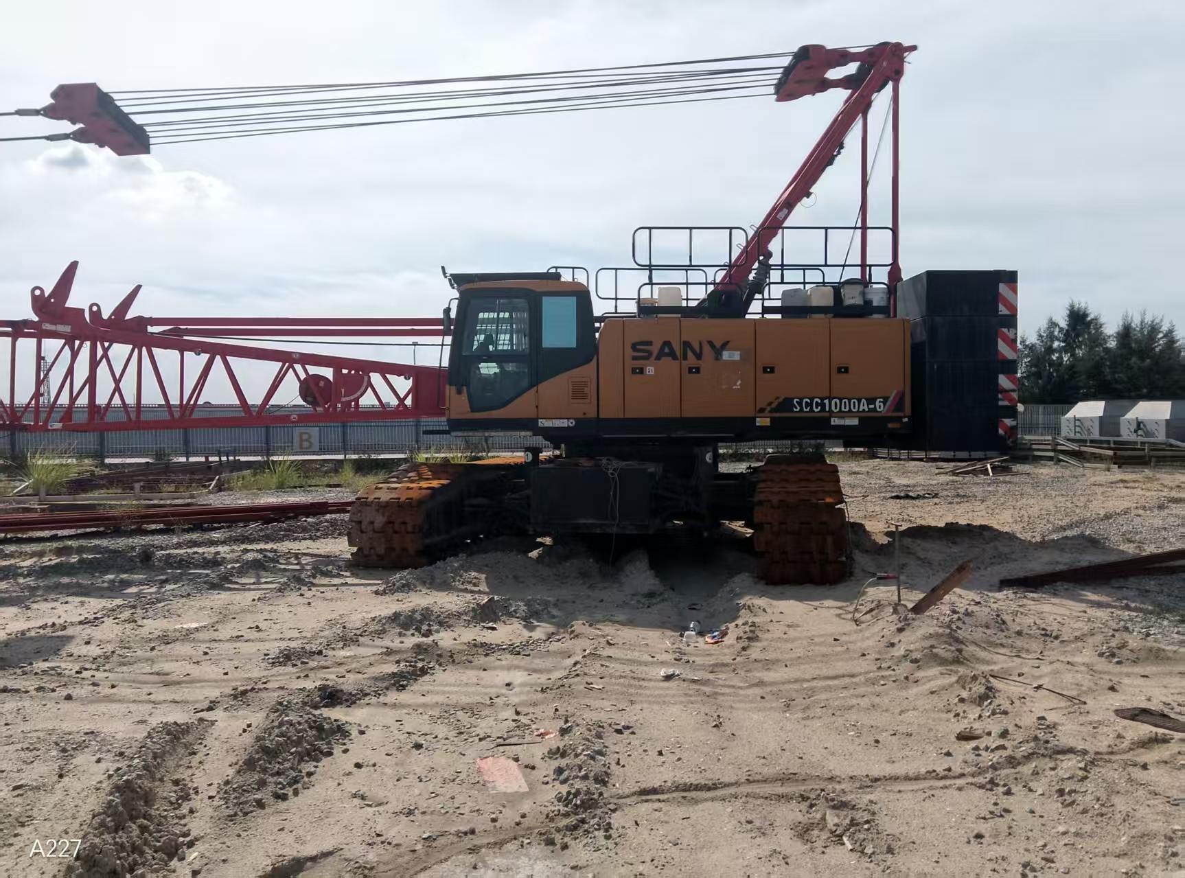 Used SANY Crawler Crane SCC1000A-6