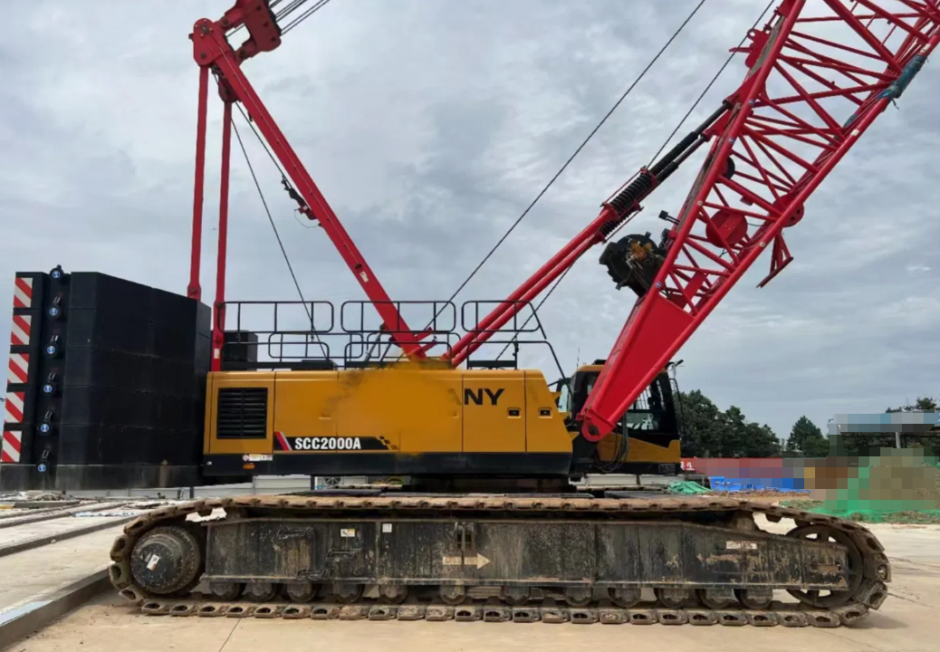 Used SANY 200-Ton Crawler Crane SCC2000A