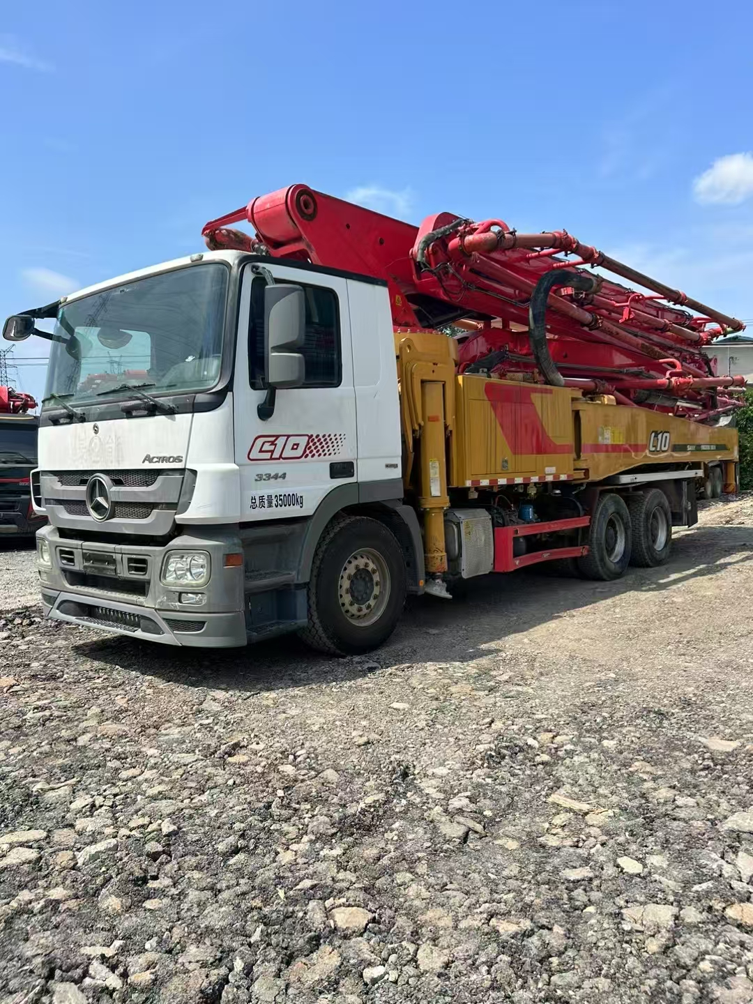 Used SANY Concrete Pump Truck with Mercedes-Benz Chassis, 52 meters, Year 2019