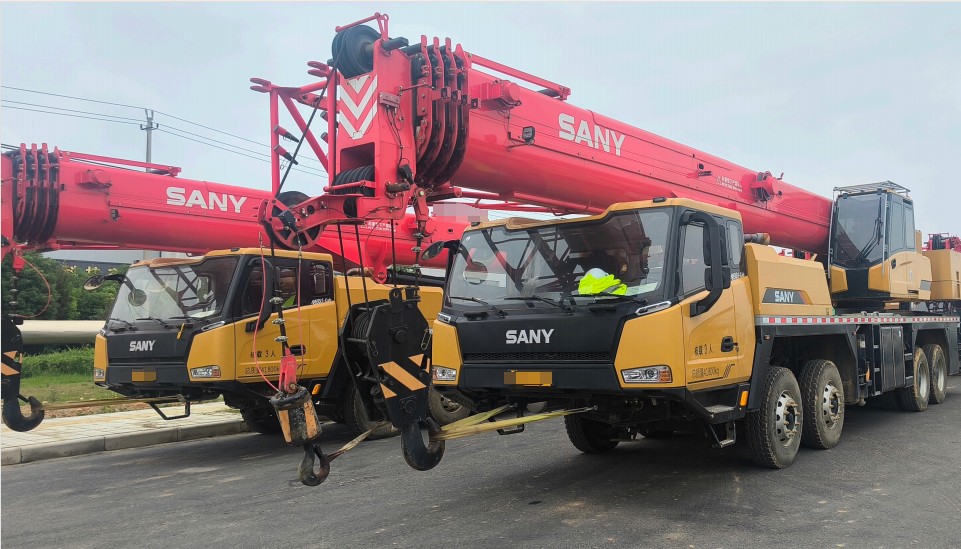 Used SANY 50-ton truck crane