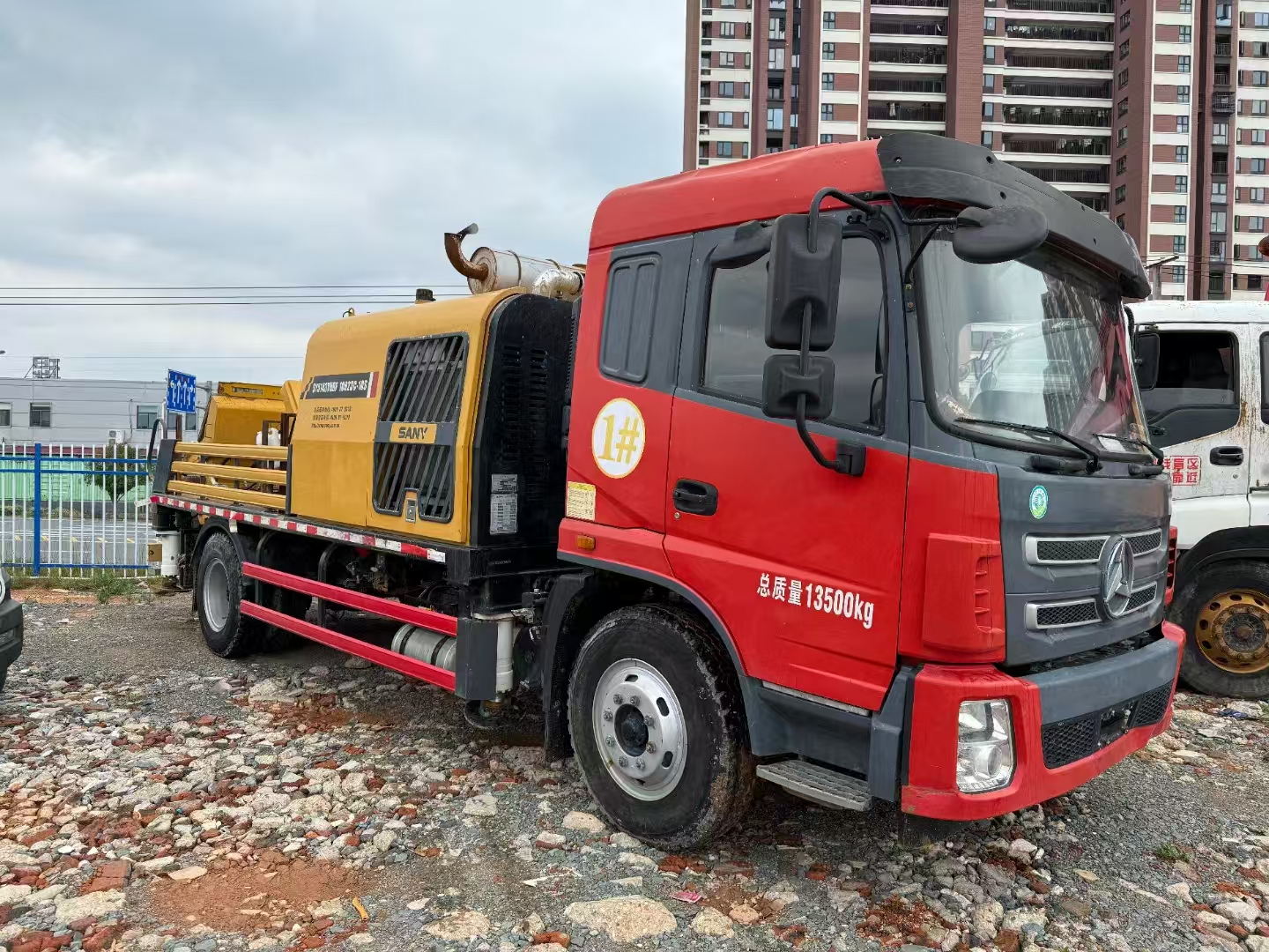 Used SANY truck-mounted concrete pump 10023