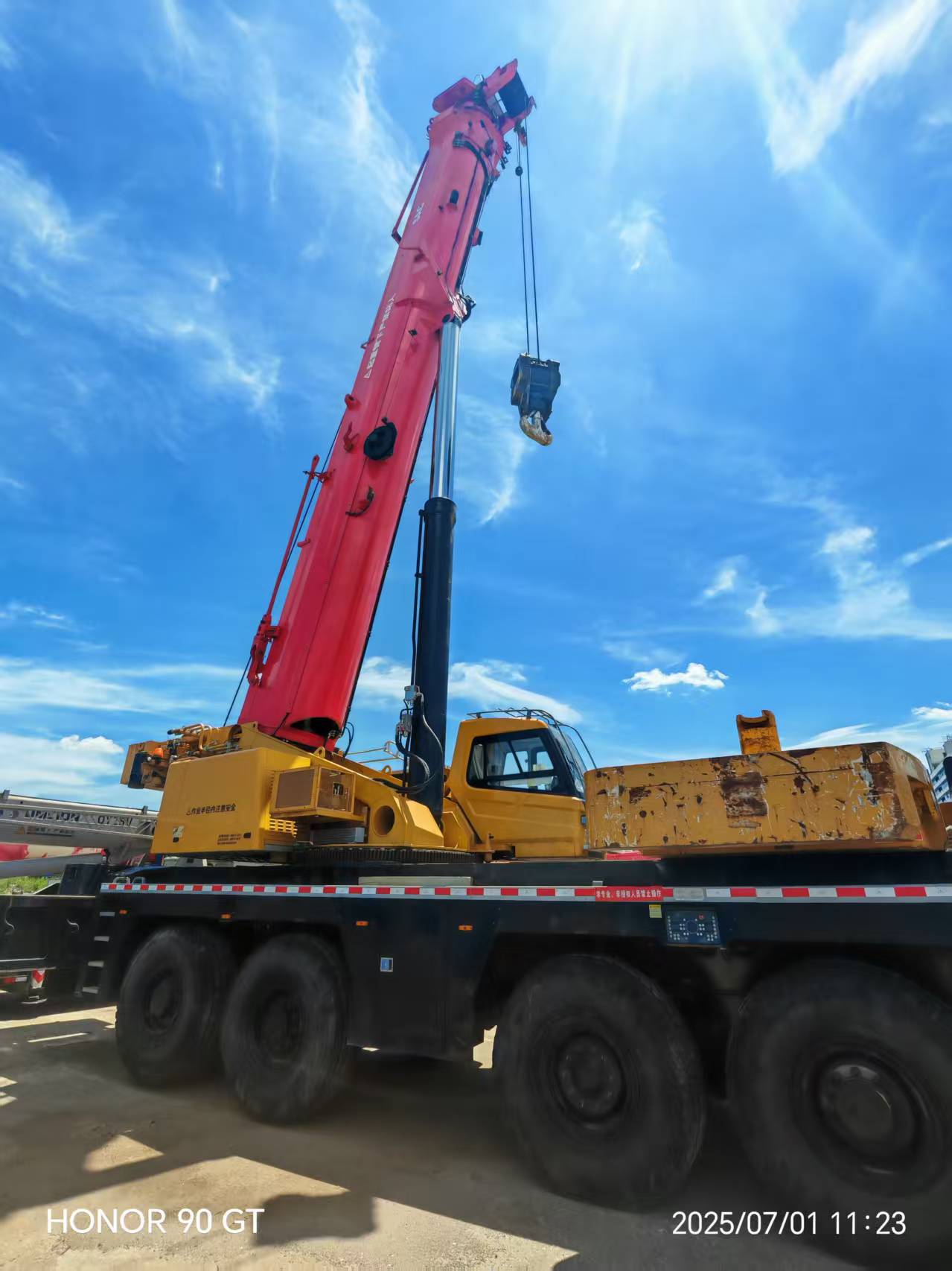Used SANY 260-ton Truck Crane - 2021