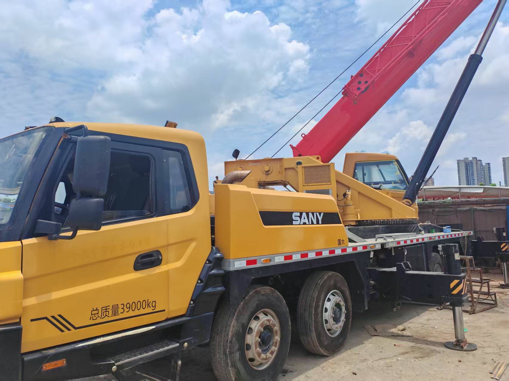Used 2022 SANY 35-ton Truck Crane