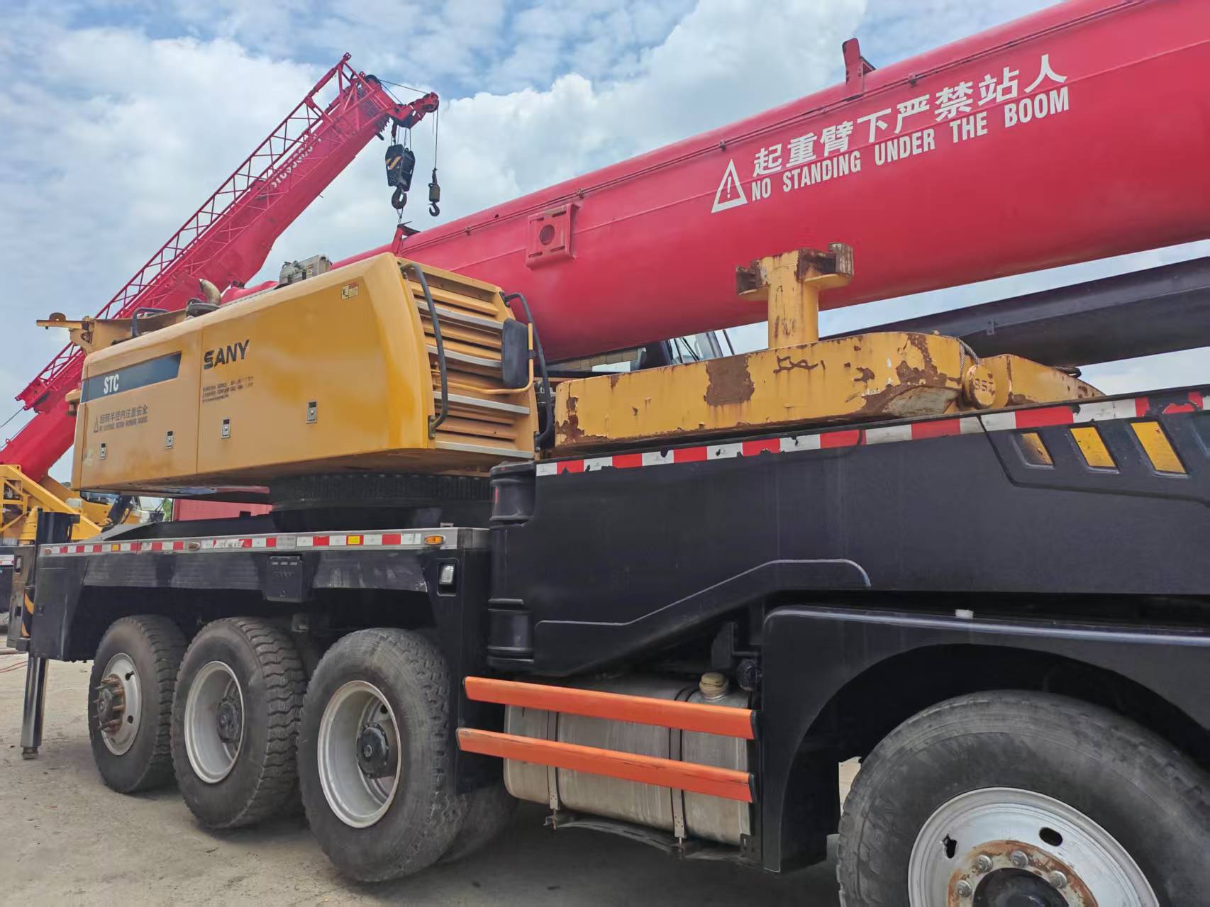 Used  2017 SANY 100-ton Truck Crane