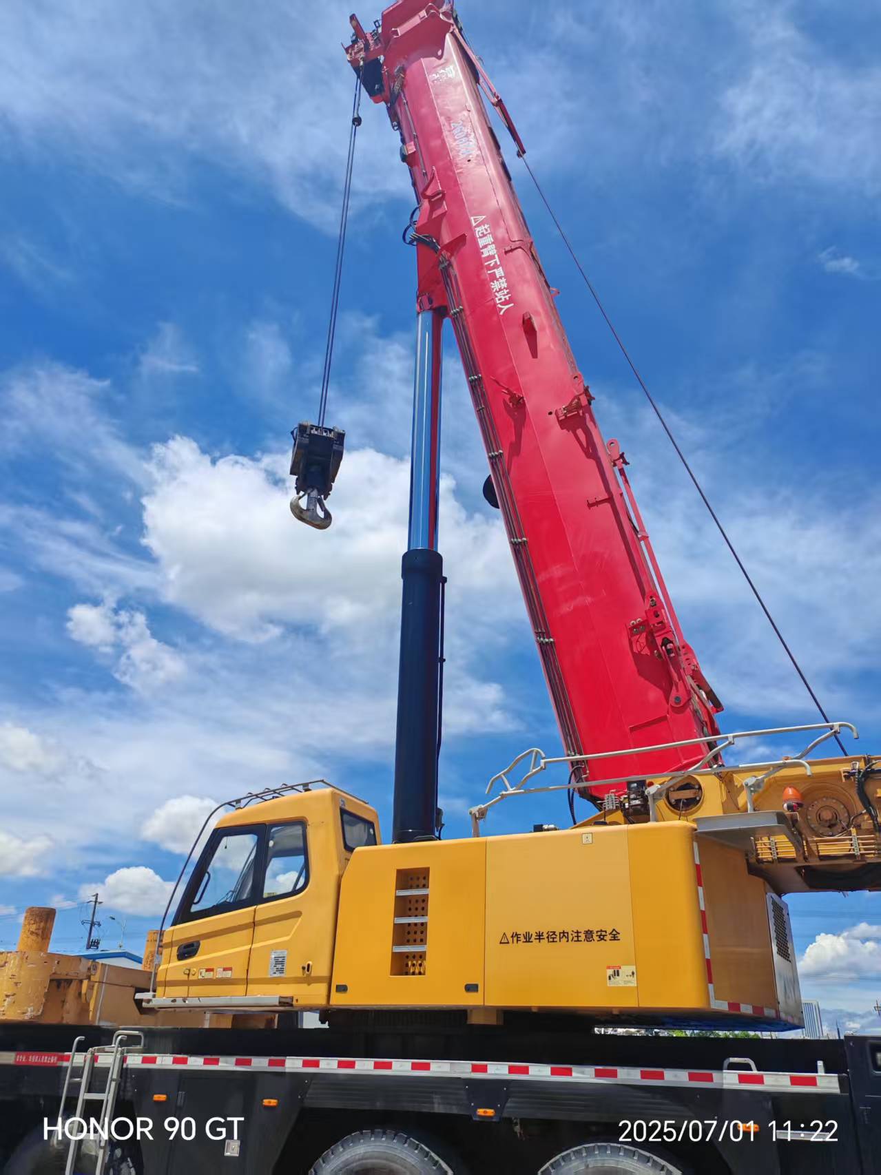 Used SANY 260-ton Truck Crane - 2021