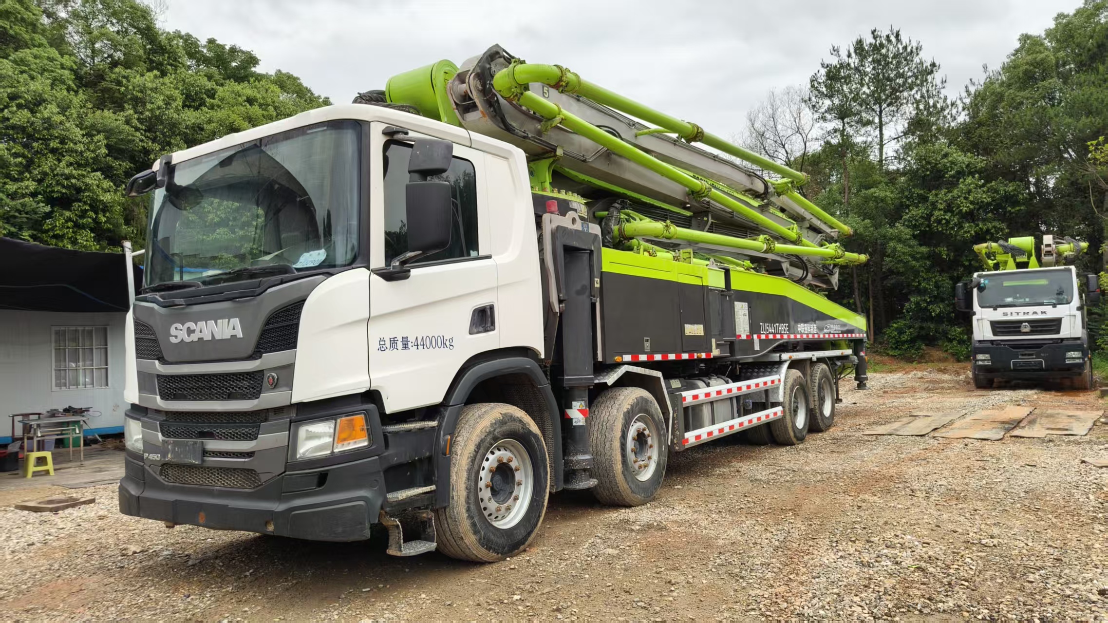Used Zoomlion Concrete Pump Truck 56 meters