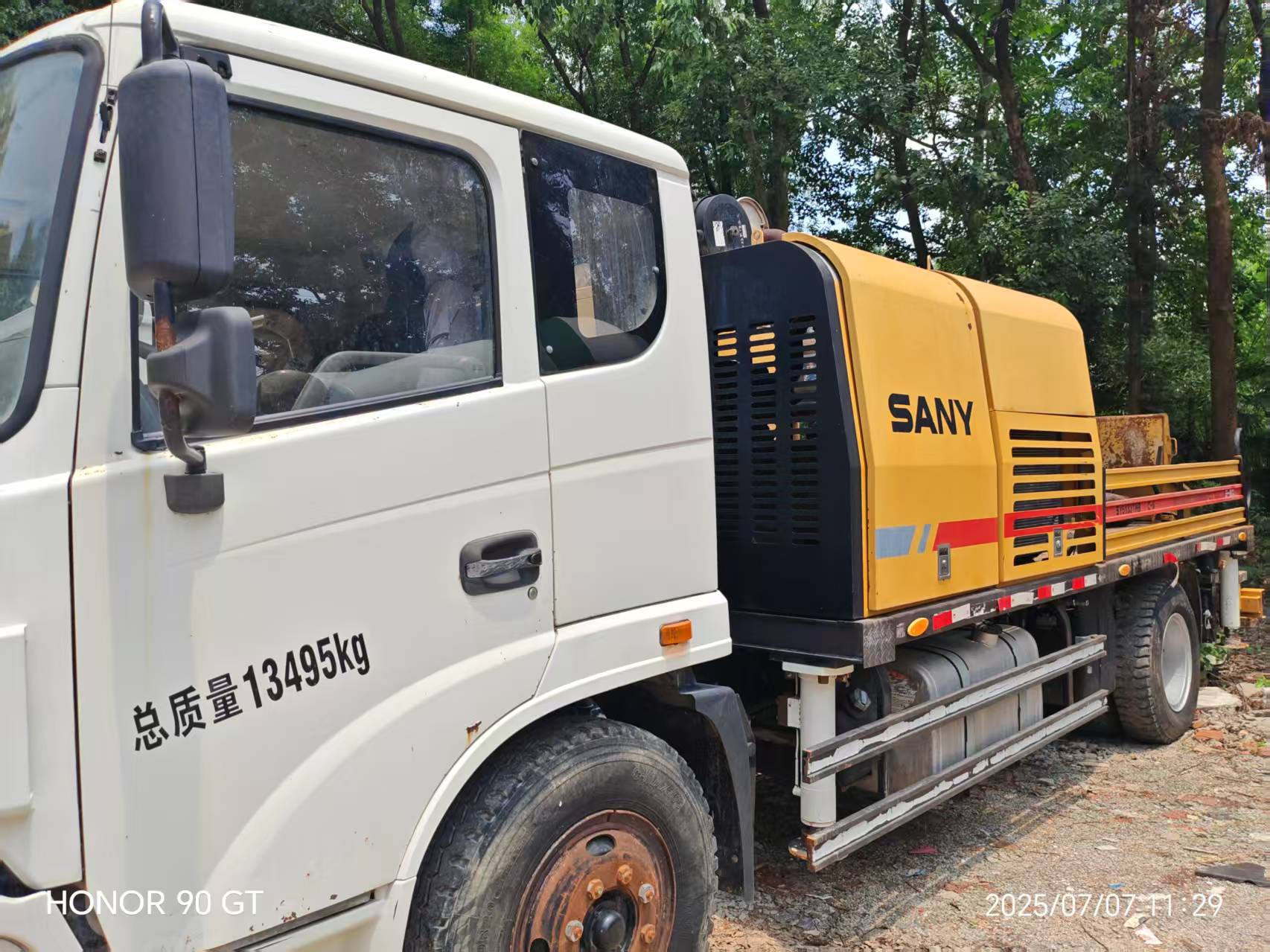 Used SANY  truck-mounted concrete pump