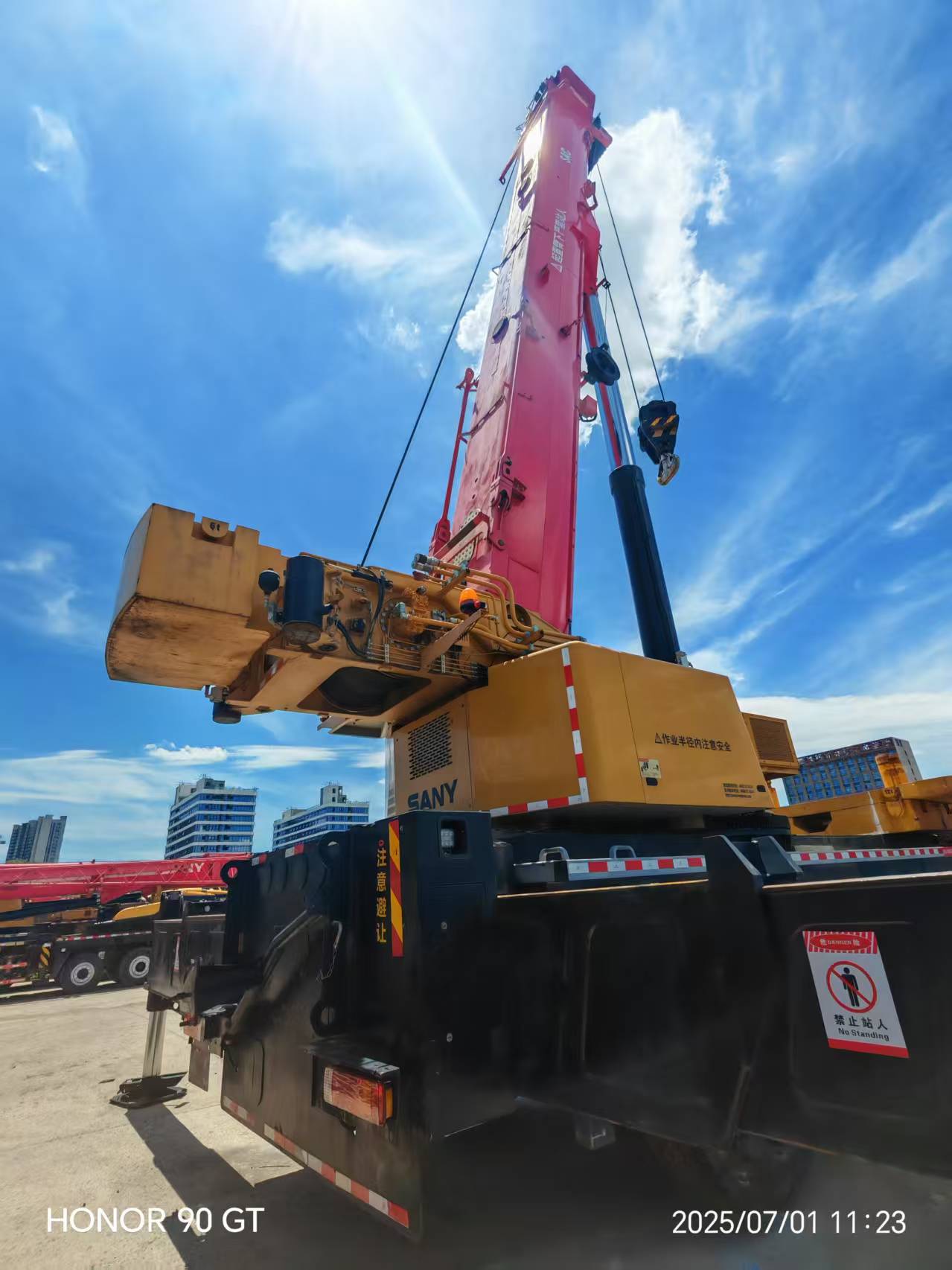 Used SANY 260-ton Truck Crane - 2021